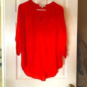 Lovely office blouse. Size M. Cuffed sleeves